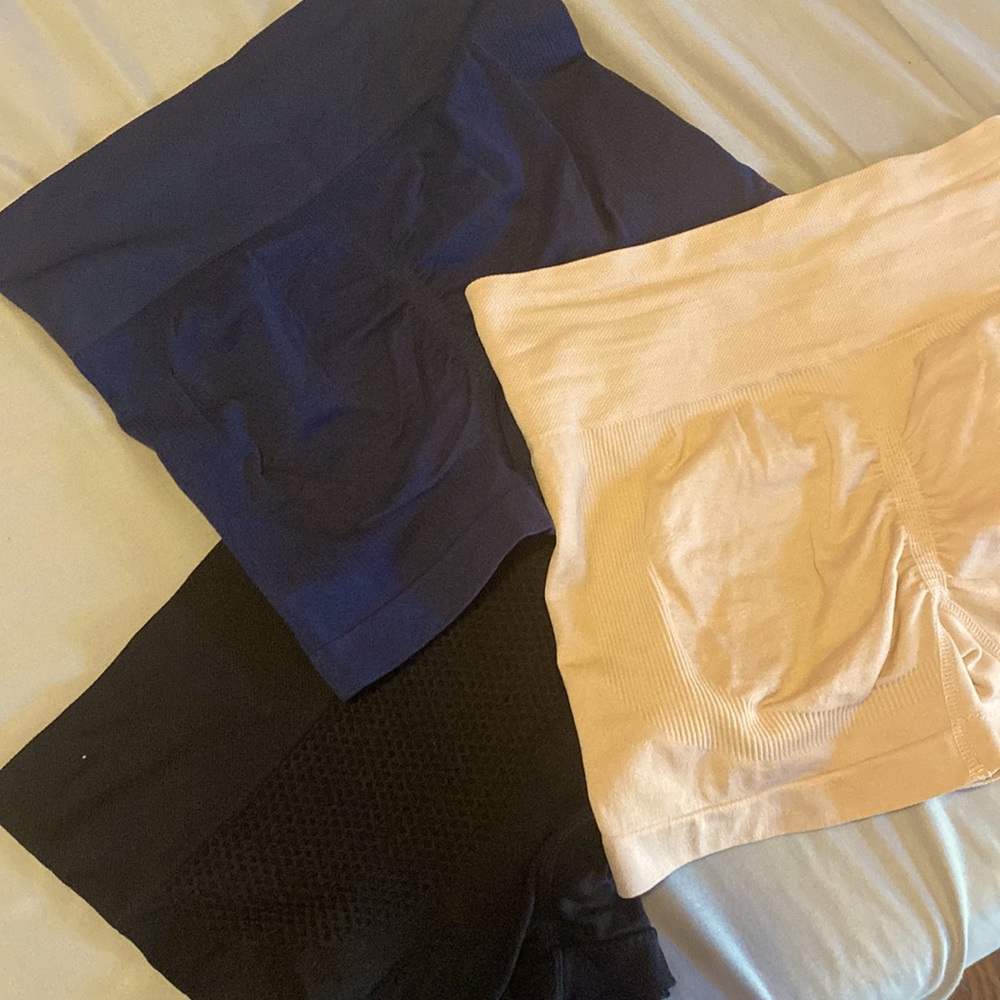 3 pack booty shorts.